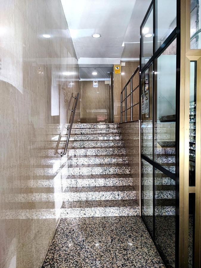 Bright And Quiet Studio In Malaga Bagian luar foto